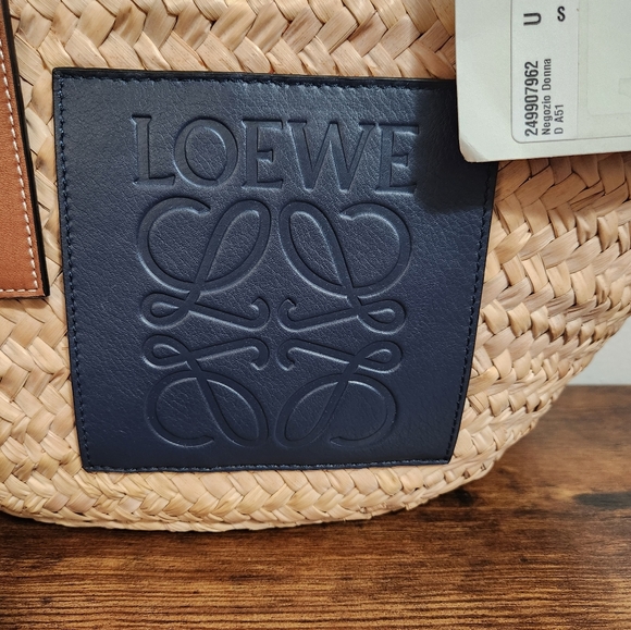 Loewe Basket bag in palm leaf and calfskin - Medium - Picture 4 of 9